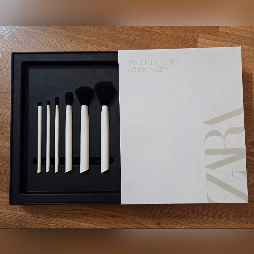 Zara Full Edit Brush Set - Black and White